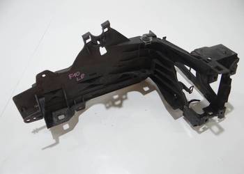 WSPORNIK OKULAR LAMPY LEWY PRZÓD BMW F10 7200793