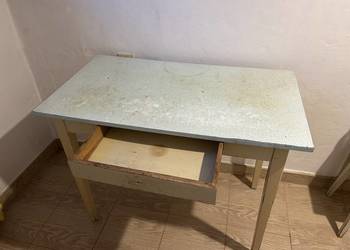 Stary stół kuchenny z szufladą PRL / Stolik Vintage / Retro lata 60. 70.