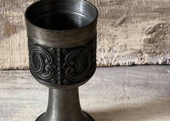 Kielich z cyny na nóżce