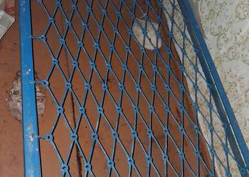 Stare zabytkowe łóżko metalowe