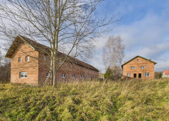 Dwa domy , duża działka, Mazury