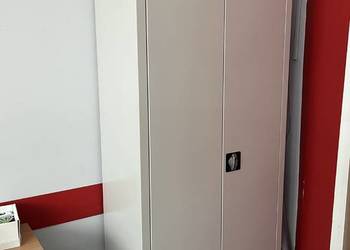 Tanio sprzedam metalową szafę biurową