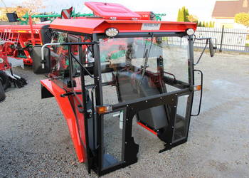 Kabina ciągnikowa kabiny C360 C-360 Naglak Elegant Ral 3020 z błotnikami