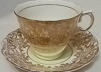 Filiżanka porcelanowa z talerzykiem