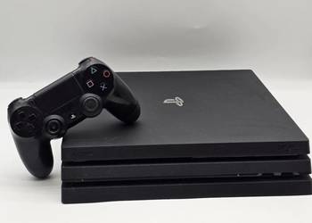 PS4 PRO 1TB + pad i FIFA 22 konsola