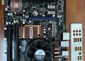 Asus P5K PRO, Intel Xeon E5440,Corsair  2GB RAM
