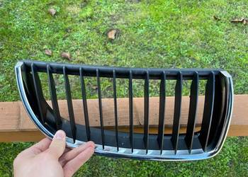 Grill, Nerki BMW E90, uchwyt na trójkąt, adapter na tel