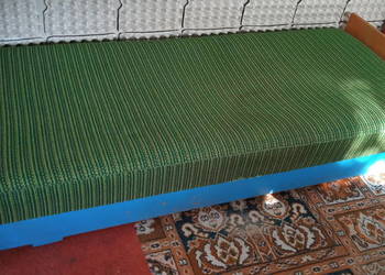 Tapczan jednoosobowy retro