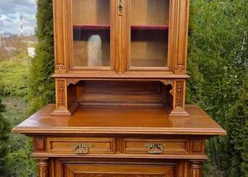 Eklektyczny wąski kredensik orzechowy (nr 9280)