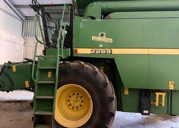 Kombajn zbożowy John Deere 2264HM