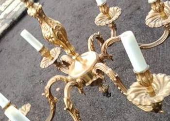 Piękny sześcioramienny żyrandol wykonany z mosiądzu