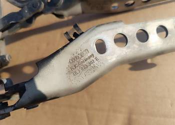 Audi A8 D3 4.0 TDI 2004r Zawiasy maski klapy 4E0823302E 4E0823301E