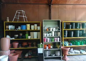 sprzedam doniczki w atrakcyjnych cenach