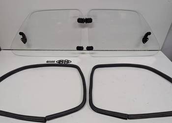 Fiat 126p Maluch szyby tylne uchylne z akcesoriami ładny stan komplet
