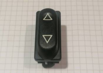 przełącznik szyb przód 5pin. Peugeot 106
