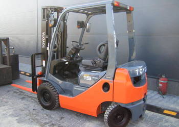 WÓZKI WIDŁOWE NOWE I UŻYWANE TOYOTA NISSAN KOMATSU MANITOU