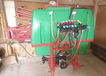 Opryskiwacz zawieszany 600 Litrów 15m