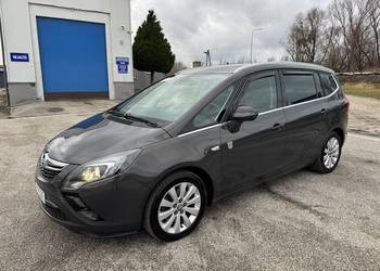 Opel Zafira 2.0 DIESEL Zarejestrowana Nawigacja Tempomat Ledy BiXenon HAK