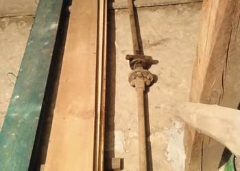 Wał że sprzęgłem do rozrzutnika