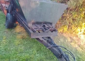 Rozsiewacz wapna Rcw-3 łańcuchowy