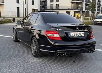 C63 AMG  W204 6.2 V8 457KM |167tys. km | Szklany Dach | Kamera | keyless