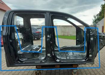 Ford Ranger VI 6 PRÓG BOK PRAWY CAŁY SŁUPEK