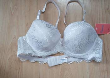 Biustonosz z koronką 85 A