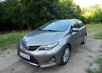 Toyota Auris II Benzyna 1,6 śliczna SERWISOWANA niezawodna
