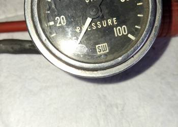Manometr ciśnienia oleju