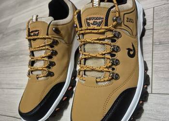 Nowe buty sznurowane. Rozmiar 44