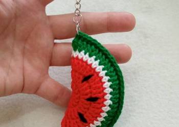 Arbuz wykonany na szydełku brelok zawieszka