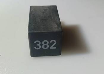 Przekaźnik 382 (14)
