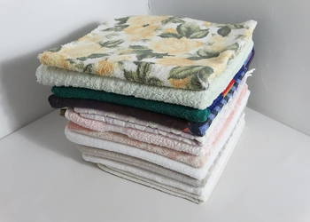 Zestaw Ręczników Kąpielowych i Domowych – Różne Rozmiary Stan Bardzo Dobry