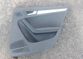 8K0867306 Boczek drzwi prawy tył Audi A4 B8