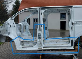 Ford Transit Custom II 2024 próg lewy poszycie progu lewa strona  