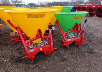Rozsiewacz 500 litrów Lejek do nawozów 04/2025 Transport