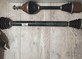 Volkswagen Tiguan Półoś przednia 3Q0407272CE 3Q0407271AH