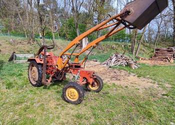 Traktor RS 09 nośnik narzędzi z turem