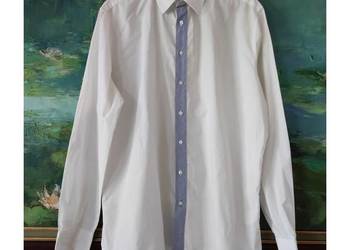 koszula z kołnierzykiem casual duża elegancka modna biała niebieskie wykońc