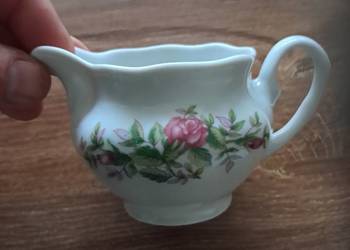 mlecznik z prlu z wytwórni Karolina stan bdb wys 6 cm, długość 12 cm
