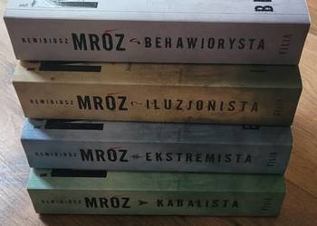 Remigiusz Mróz: Behawiorysta, Iluzjonista, Ekstremista, Kabalista