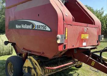 Prasa New Holland Br750
