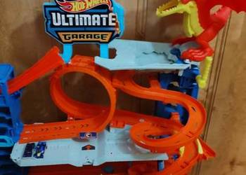 Hot wheels ultimate garage