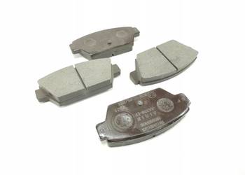 KLOCKI HAMULCOWE TYŁ MITSUBISHI GALANT 1984-1992 2.0 GTI NOWE ORYG MZ690008