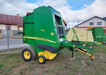 Prasa rolująca John Deere 592