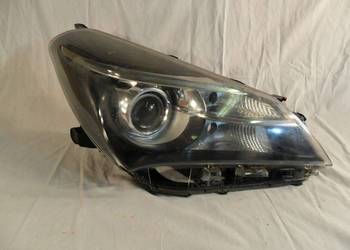 Reflektor Przód strona prawa Toyota Yaris MM131