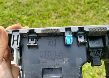 kratka nawiewiu środkowa subaru outback 2017