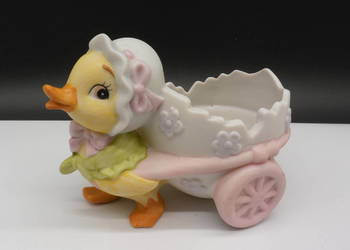 Urocza Figurka Kaczka z Wózkiem – Vintage Collection Angelina