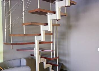 Schody modułowe firmy CORA