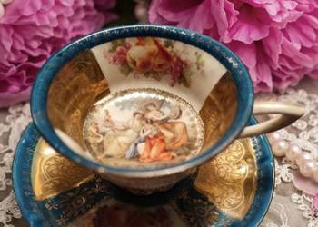 Royal Vienna* antyczna filiżanka  ze scenką Francisa Bouchera